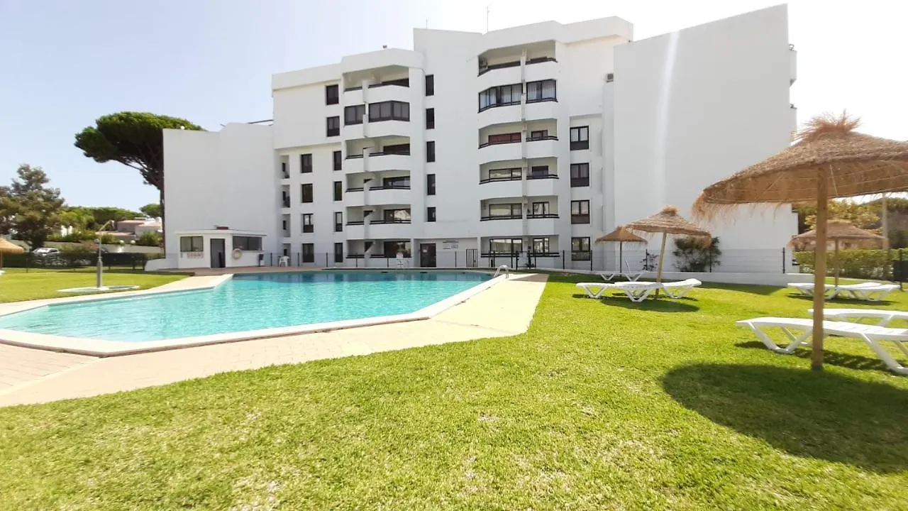 Tenis Golfmar 409A - Pool View Vilamoura